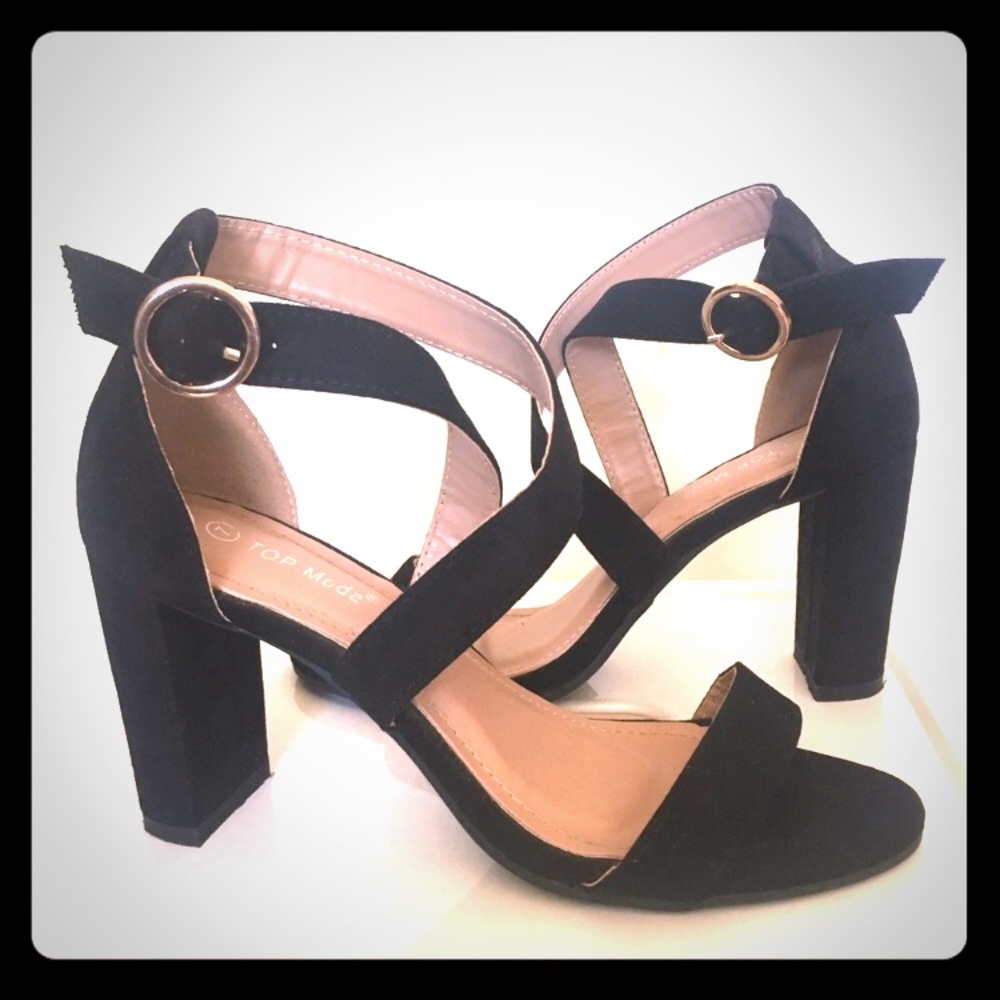 Black Strappy Suede Block Heel Sandals